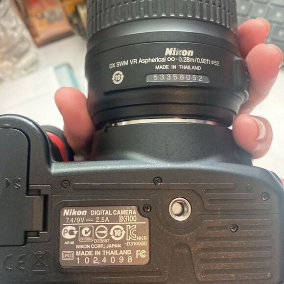 EUC Nikon D3100 14.2MP DSLR Camera with AF-S DX 18-55mm f/3.5-5.6 VR Zoo… - Picture 6 of 11